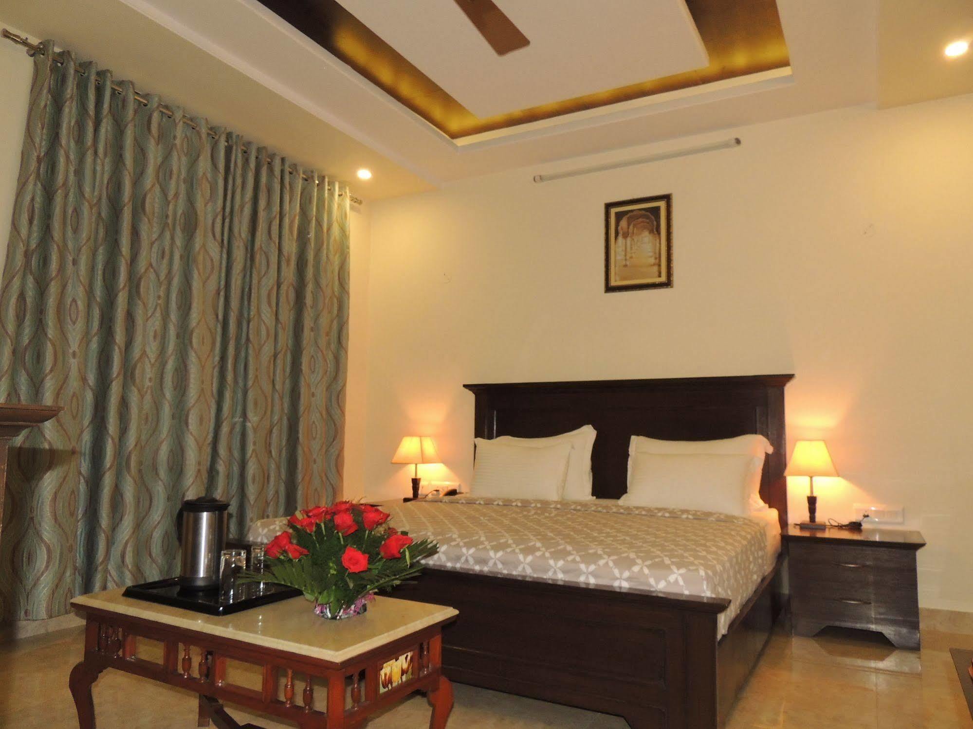 Raj Regency Hotel Dzsaipur Kültér fotó